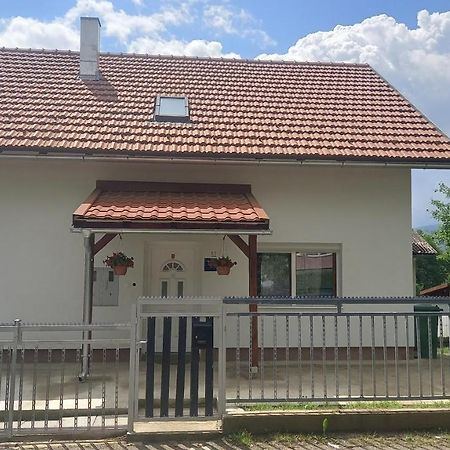Ferienwohnung Keti Plaški Exterior foto