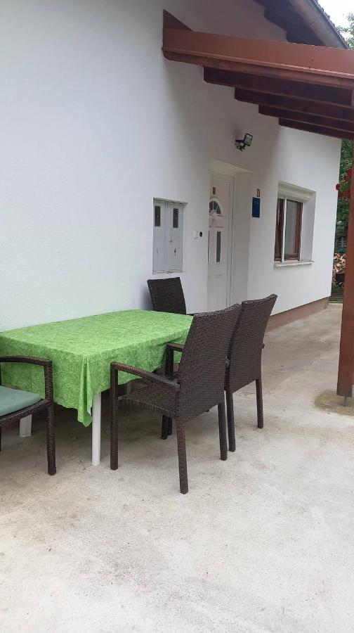 Ferienwohnung Keti Plaški Exterior foto